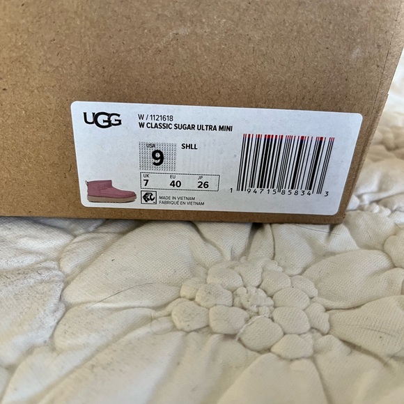 Ugg Classic Sugar Ultra Mini size 9 - Picture 3 of 5
